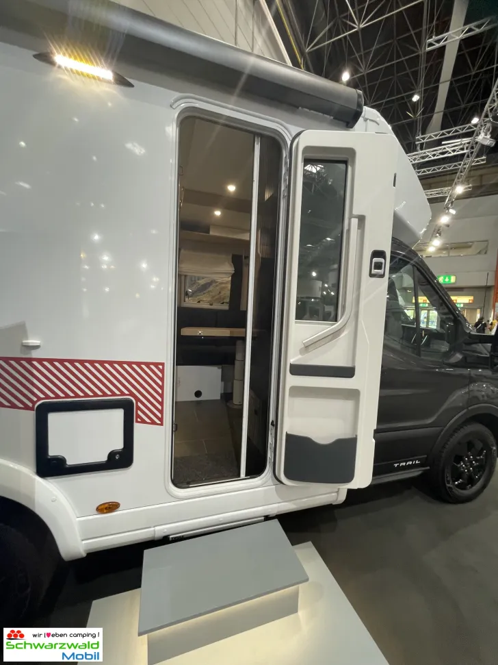 Fahrzeugbild Pilote FORD ATLAS A630G #3