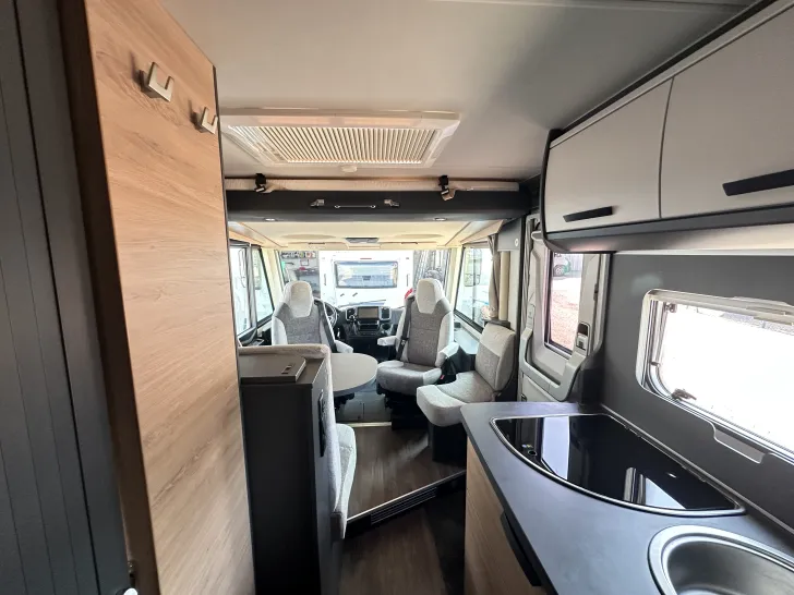 Fahrzeugbild Knaus L!VE I 650 MEG Live I 650 - Verfügbar 11.2026 #9