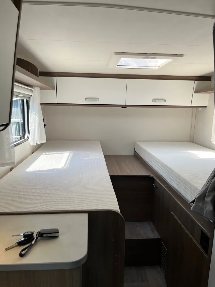 Fahrzeugbild Carado V 337 Navi,AT,TV,Solar Top gepflegt #16