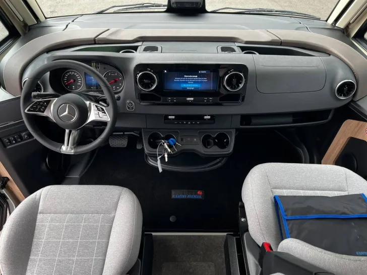 Fahrzeugbild Eura Mobil Integra Line GT 726 EF Comfort Dachklima+Backo. #15