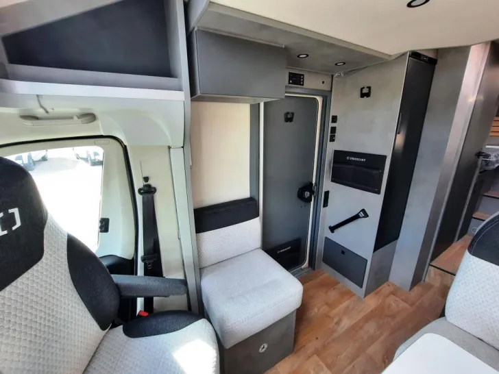 Fahrzeugbild Crosscamp EXPDN 7.4 E Verfüg./Sparen Sie 5.347,- € #7