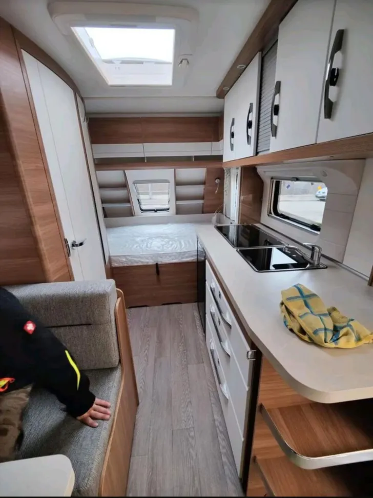 Fahrzeugbild Hobby De Luxe 440 SF Sehr gut, gepflegt #6