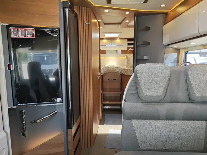 Fahrzeugbild Carthago C2-tourer I 145 RB LE comfort Mercedes #18