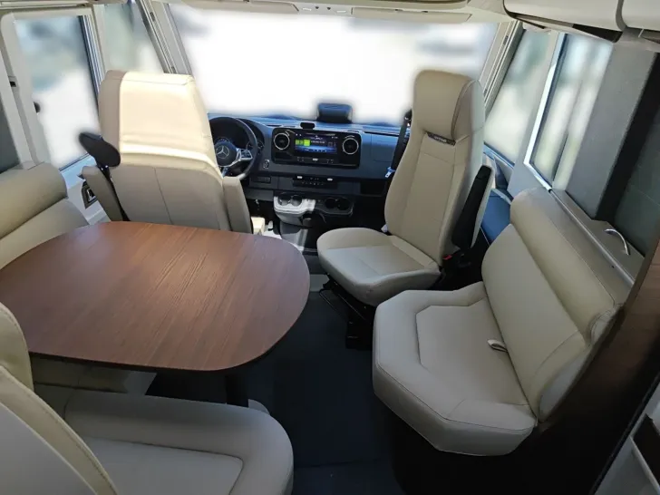 Fahrzeugbild Carthago chic c-line I 4.9 LE Mercedes #10