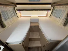 Fahrzeugbild Forster T 738 EB / Einzelbetten + Hubbett/Solar #11