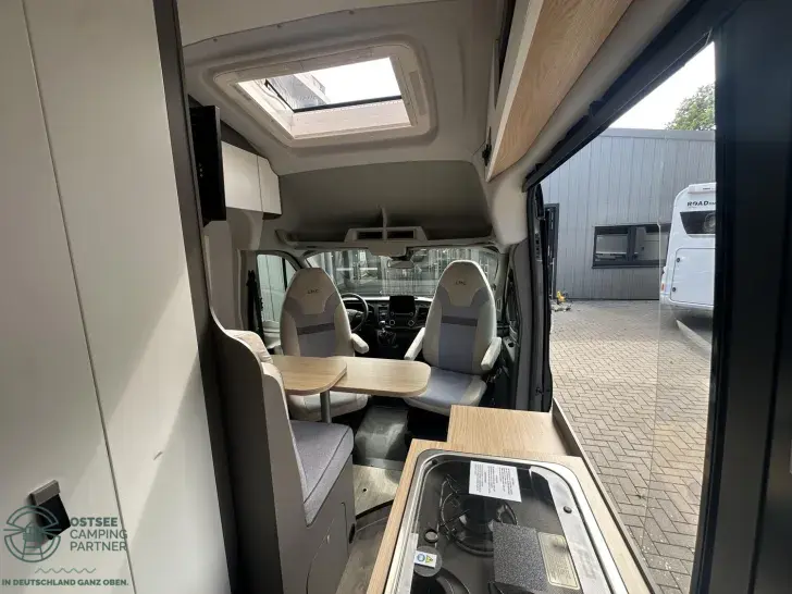 Fahrzeugbild LMC Innovan Ford 590 Super Adventure-Mobil #17