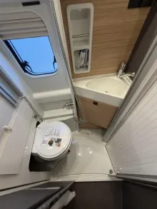 Fahrzeugbild Malibu Van First Class - Two Rooms 640 LE RB charming GT skyview #6