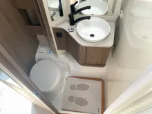 Fahrzeugbild Carado pro A 328 6,99m Längsbett-Alkoven #14