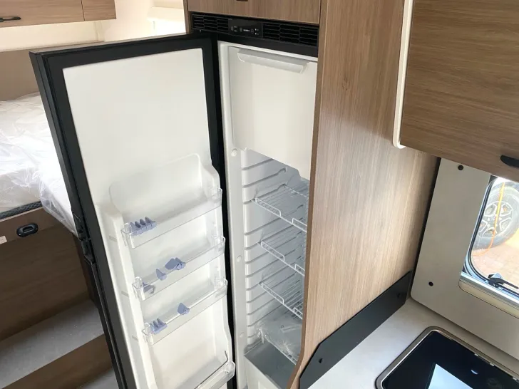 Fahrzeugbild Carado pro A 328 6,99m Längsbett-Alkoven #20