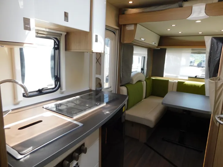 Fahrzeugbild Bürstner Averso Plus 510 TK Mover, Sackmarkise, Autark #9