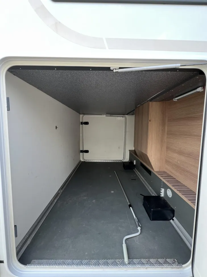Fahrzeugbild Malibu I 460 LE (546) #34