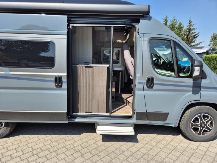Fahrzeugbild Carado CV602 PRO *Aufstelldach* #7