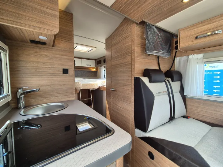 Fahrzeugbild Weinsberg CaraCompact Suite 640 MEG MB EDITION [PEPPER] #9