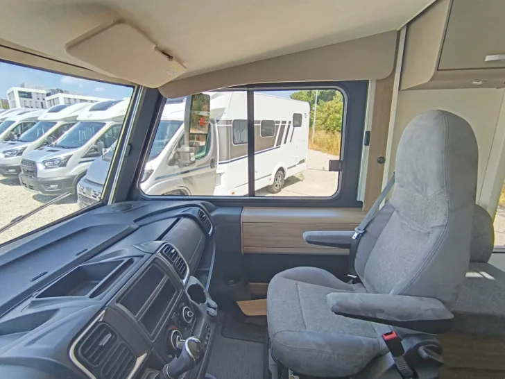 Fahrzeugbild Carado I 447 180PS Autom., Maxi 4.4t, 5.Sitzplatz, C6E #14