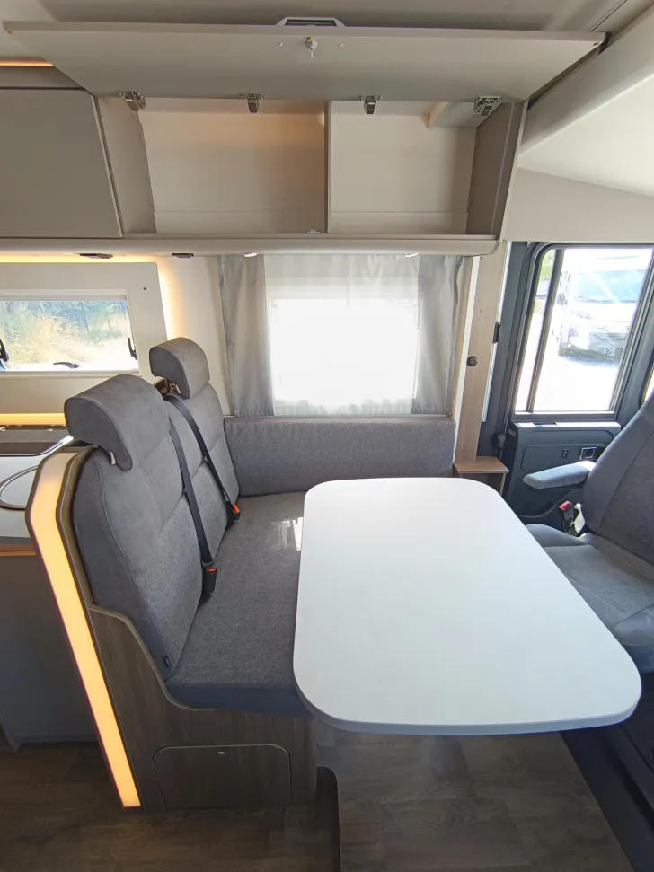 Fahrzeugbild Carado I 447 180PS Autom., Maxi 4.4t, 5.Sitzplatz, C6E #23