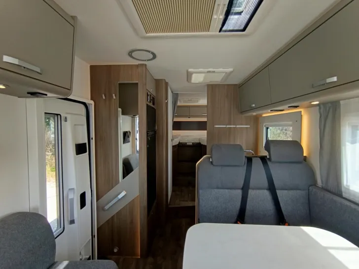 Fahrzeugbild Carado I 447 180PS Autom., Maxi 4.4t, 5.Sitzplatz, C6E #27
