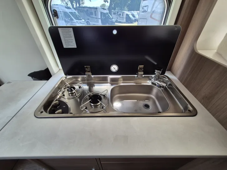 Fahrzeugbild Carado V347 *90L-Tank*Holzrost* #24