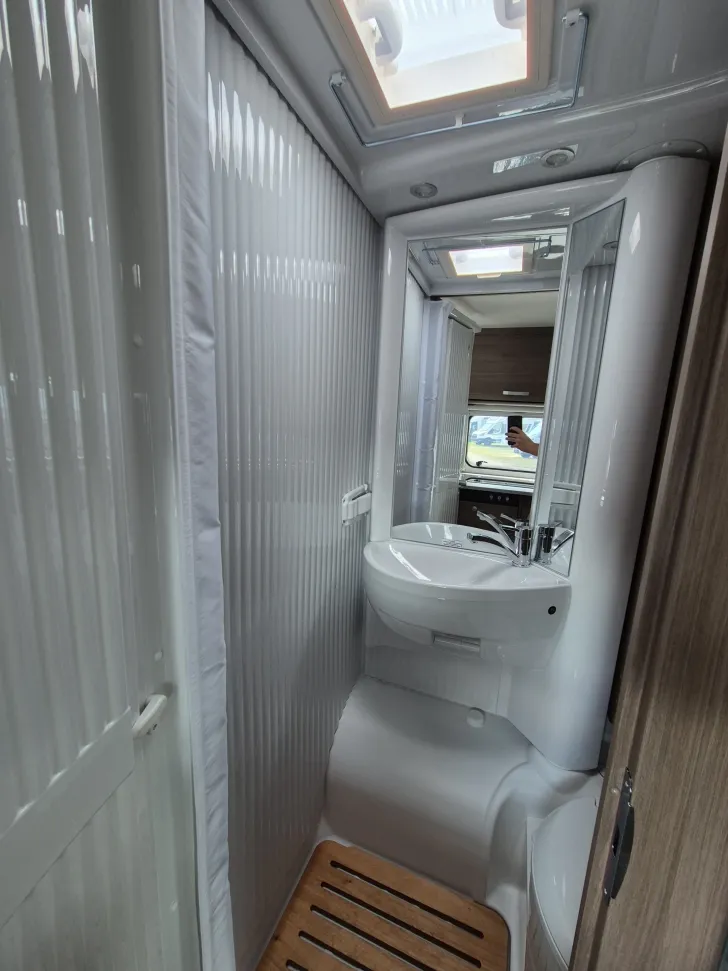 Fahrzeugbild Carado V347 *Automatik*Clever-Lift-Bett* #28
