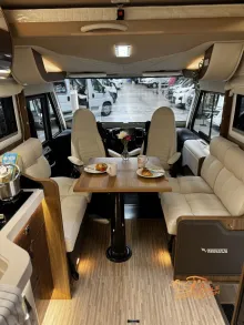 Fahrzeugbild Mobilvetta K-Yacht 86 Tekno Line 180PS #12