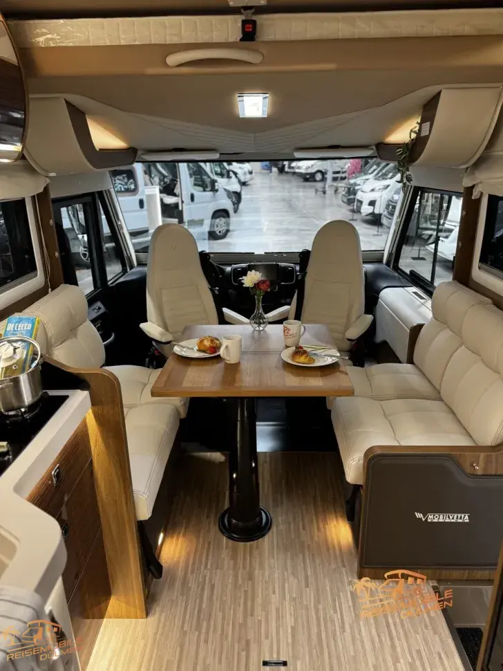 Fahrzeugbild Mobilvetta K-Yacht 86 Tekno Line 180PS #12