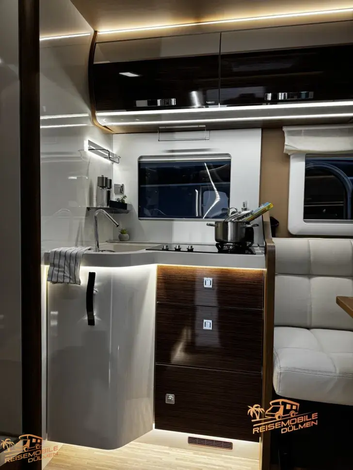 Fahrzeugbild Mobilvetta K-Yacht 86 Tekno Line 180PS #15