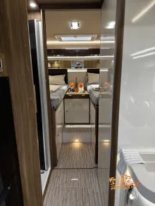 Fahrzeugbild Mobilvetta K-Yacht 86 Tekno Line 180PS #17