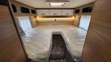 Weitere Betten Weinsberg CaraCore 650 MEG 180 PS/Automatik/6 x Paket