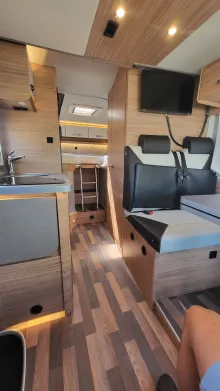 Fahrzeugbild Weinsberg CaraCompact 640 MEG Suite EDITION [PEPPER] Hot Pepper & Licht Paket #21