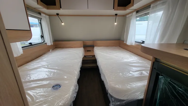 Betten Knaus Sport 460 EU Mover/Markise