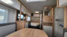 Sicht vorne-hinten Knaus Sport 450 FU Mover/Markise
