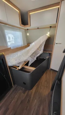 Fahrerhaus Knaus Sport 450 FU Mover/Markise