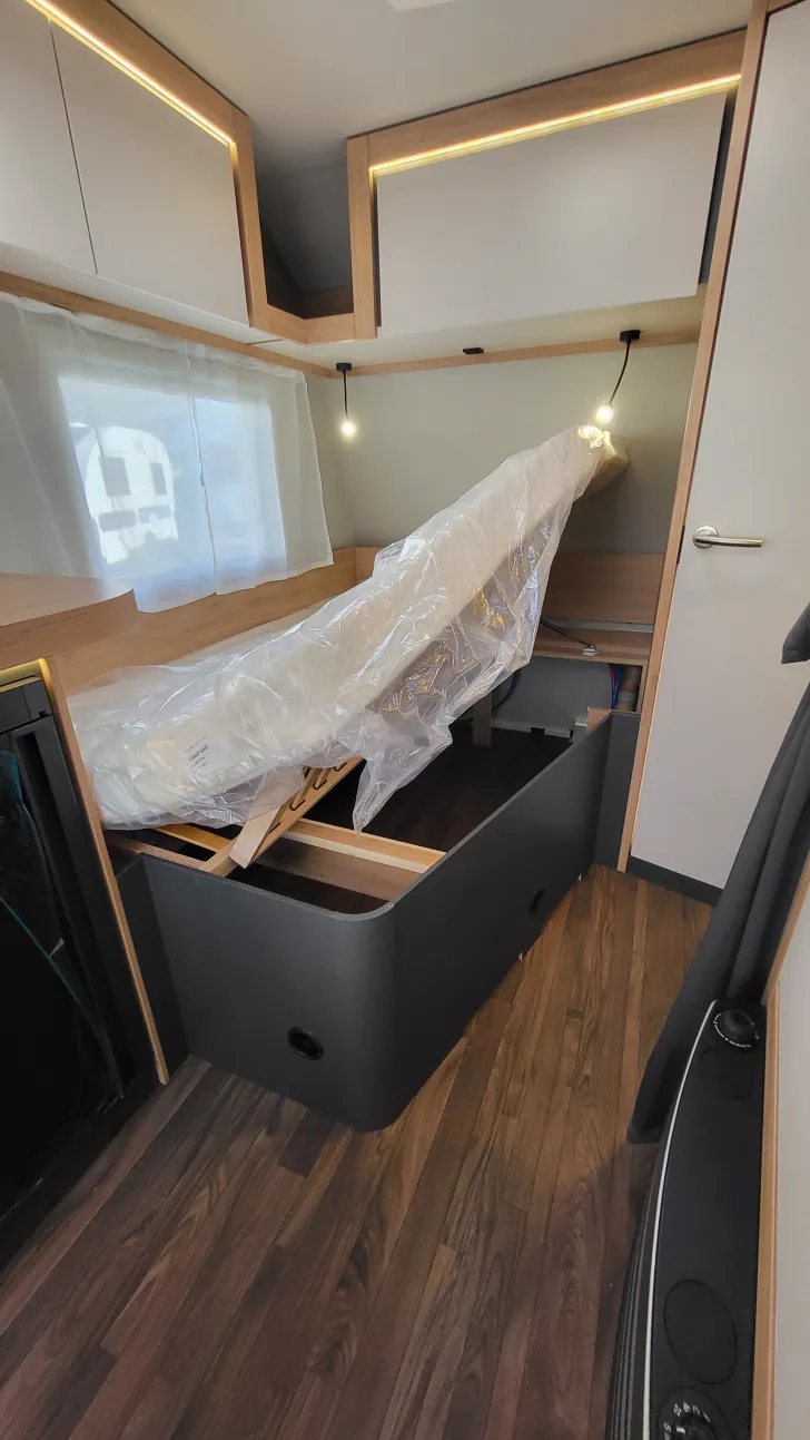 Fahrerhaus Knaus Sport 450 FU Mover/Markise
