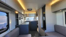Sicht vorne-hinten Adria Action 391 LH Sports Mover/Fahrradträger