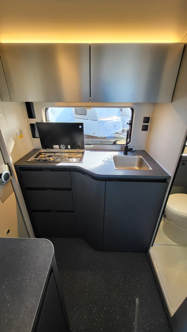 Küchen Adria Action 391 LH Sports Mover/Fahrradträger
