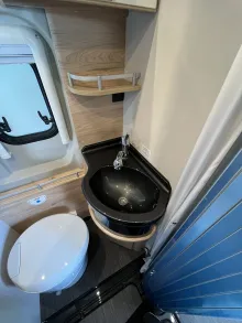 Fahrzeugbild Dethleffs Globetrail 640 HR mit Hubbett 140PS Automatik* #18