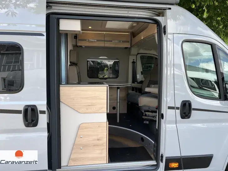 Fahrzeugbild Dethleffs Globetrail 640 HR mit Hubbett 140PS Automatik* #20