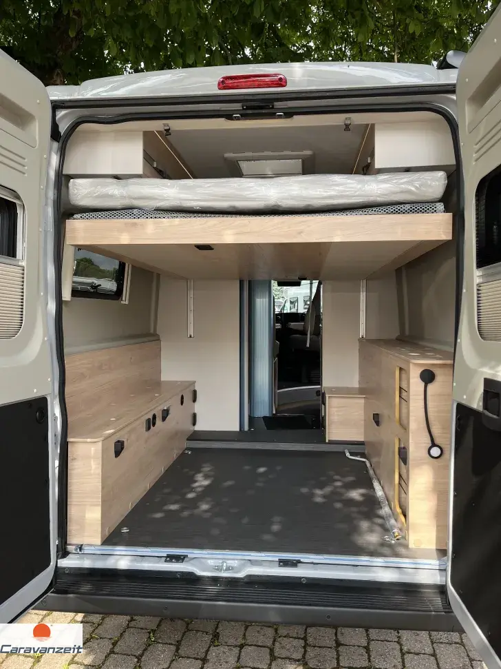 Fahrzeugbild Dethleffs Globetrail 640 HR mit Hubbett 140PS Automatik* #23