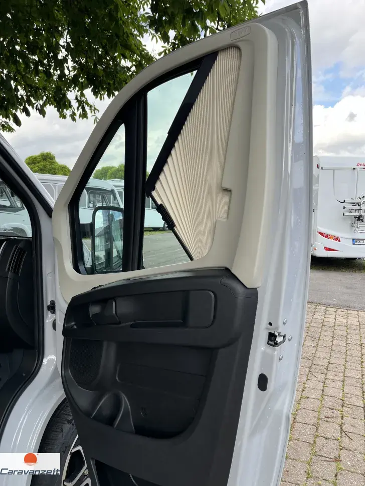 Fahrzeugbild Dethleffs Globetrail 640 HR mit Hubbett 140PS Automatik* #27