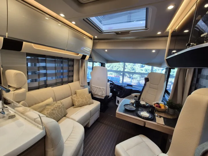 Fahrzeugbild Concorde Liner 1090 GIO Silver | BAR  | 920 Ah Lith. #10