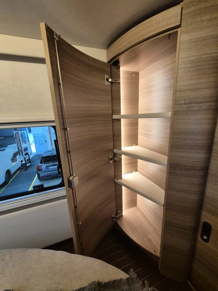 Fahrzeugbild Concorde Liner 1090 GIO Silver | BAR  | 920 Ah Lith. #40