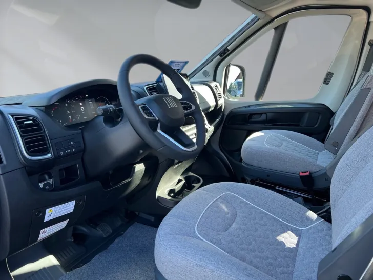Fahrzeugbild Malibu Van charming GT skyview 640 LE Fiat (767) #10