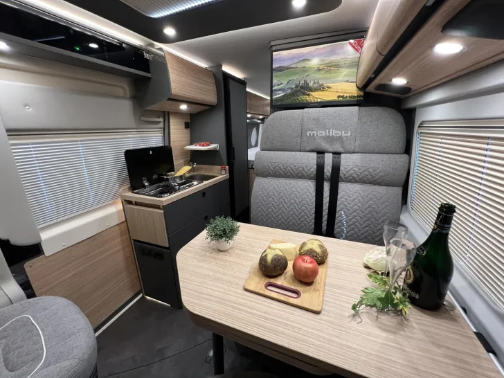 Fahrzeugbild Malibu Van charming GT skyview 640 LE Fiat (767) #16