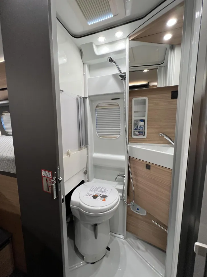 Fahrzeugbild Malibu Van charming GT skyview 640 LE Fiat (767) #32