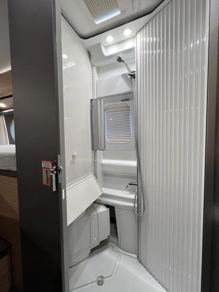 Fahrzeugbild Malibu Van charming GT skyview 640 LE Fiat (767) #34