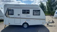 Schräg Vorne Weinsberg CaraOne 390 QD Smart/Advanced Paket