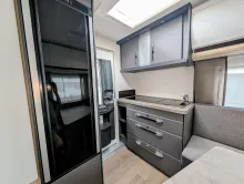 Fahrzeugbild Hobby De Luxe 400 SFe #9
