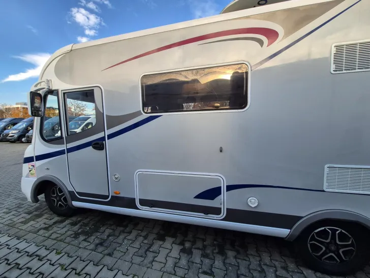 Fahrzeugbild Frankia Holiday Class 680 SD Alde,Solar,Hubst.kein Bett #8
