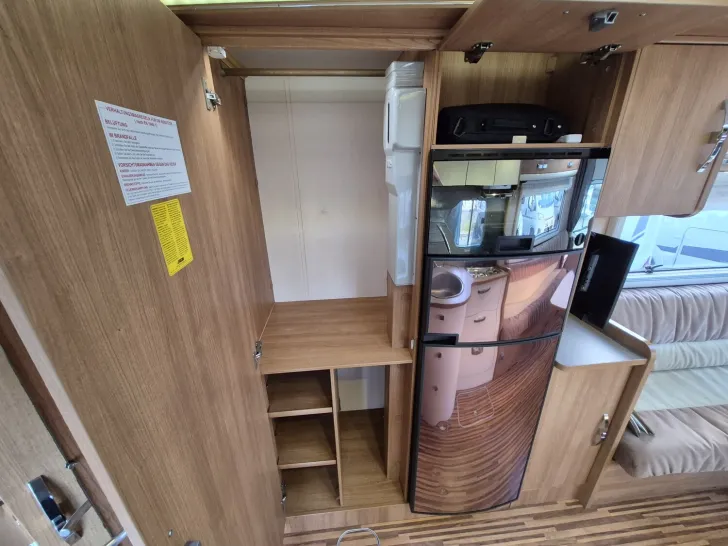 Fahrzeugbild Frankia Holiday Class 680 SD Alde,Solar,Hubst.kein Bett #19