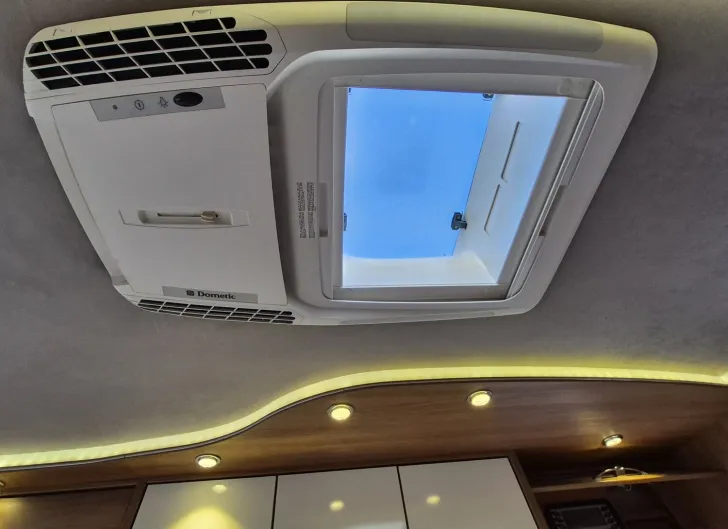 Fahrzeugbild Frankia Holiday Class 680 SD Alde,Solar,Hubst.kein Bett #22