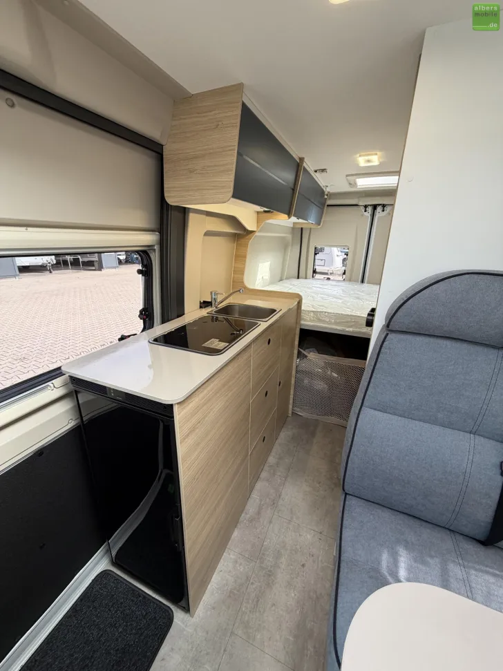 Fahrzeugbild Challenger Van Road Edition V114 200WSolar Arctic Safety 27 #14